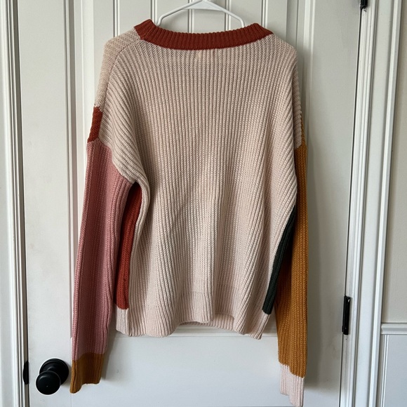 Hem & Thread sweater. Size L. Trendy colors, basic fit. Perfect for fall/winter. - Picture 5 of 5